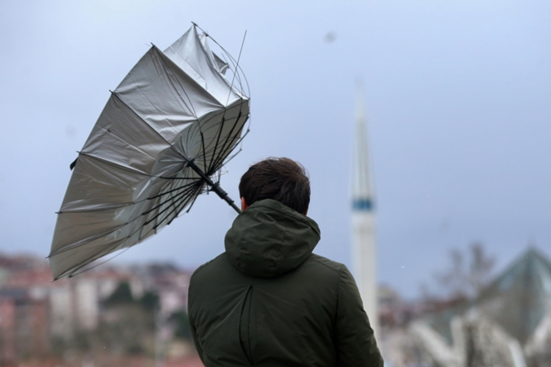 İ&ccedil;işleri Bakanlığı'ndan fırtına ve kuvvetli r&uuml;zgar uyarısı