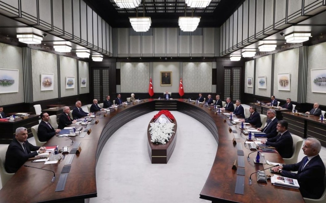 2026'nın ilk kabine toplantısı Beştepe'de başladı: Masada kritik "Maduro" ve "Ekonomi" g&uuml;ndemi