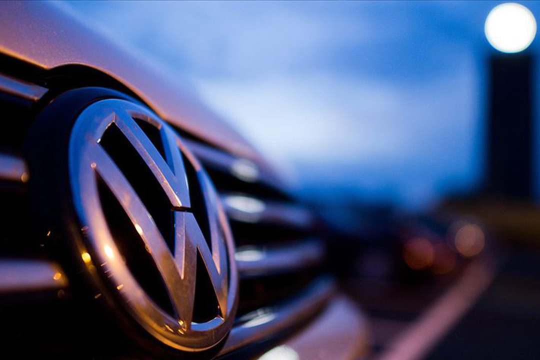 Alman otomobil devinde hata! Y&uuml;z binlerce aracını geri &ccedil;ağırdı