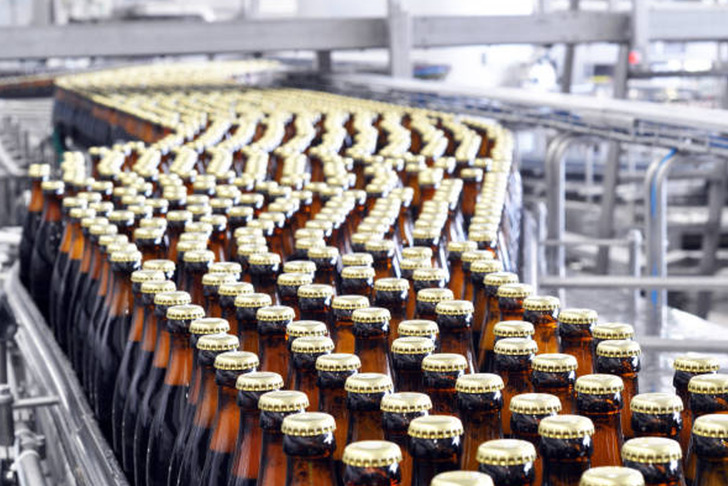 D&uuml;nyanın dev bira &uuml;reticisinden dikkat &ccedil;eken hisse hamlesi! 3 milyar dolara geri aldı