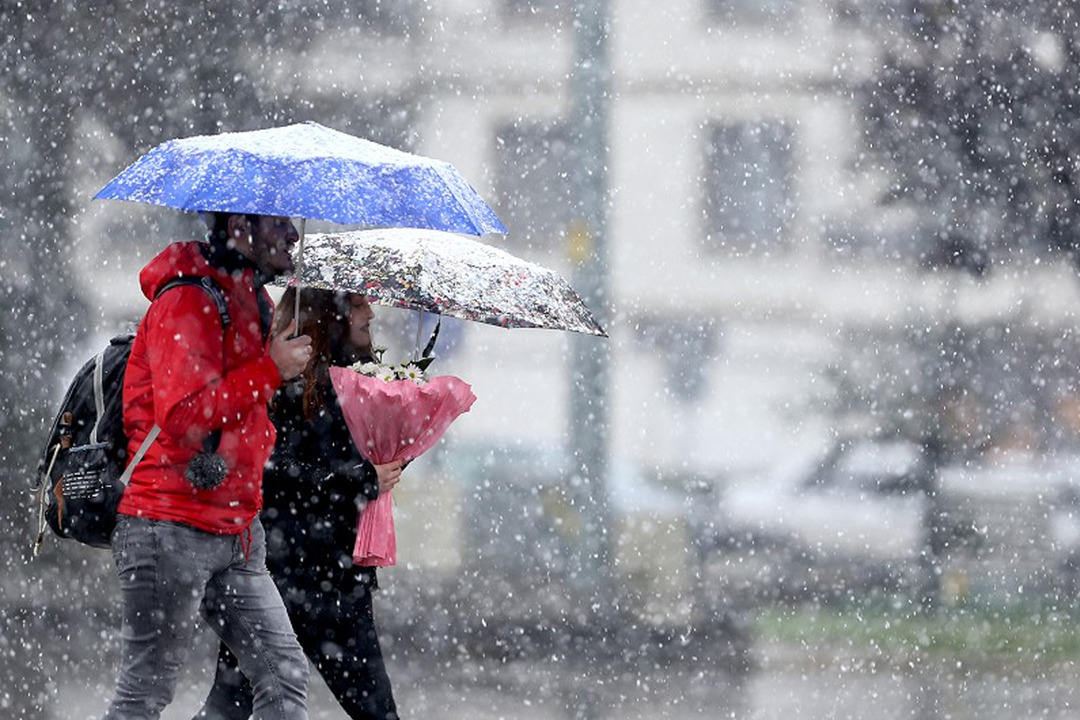 AKOM tarih verdi! İstanbul'a yeniden kar geliyor