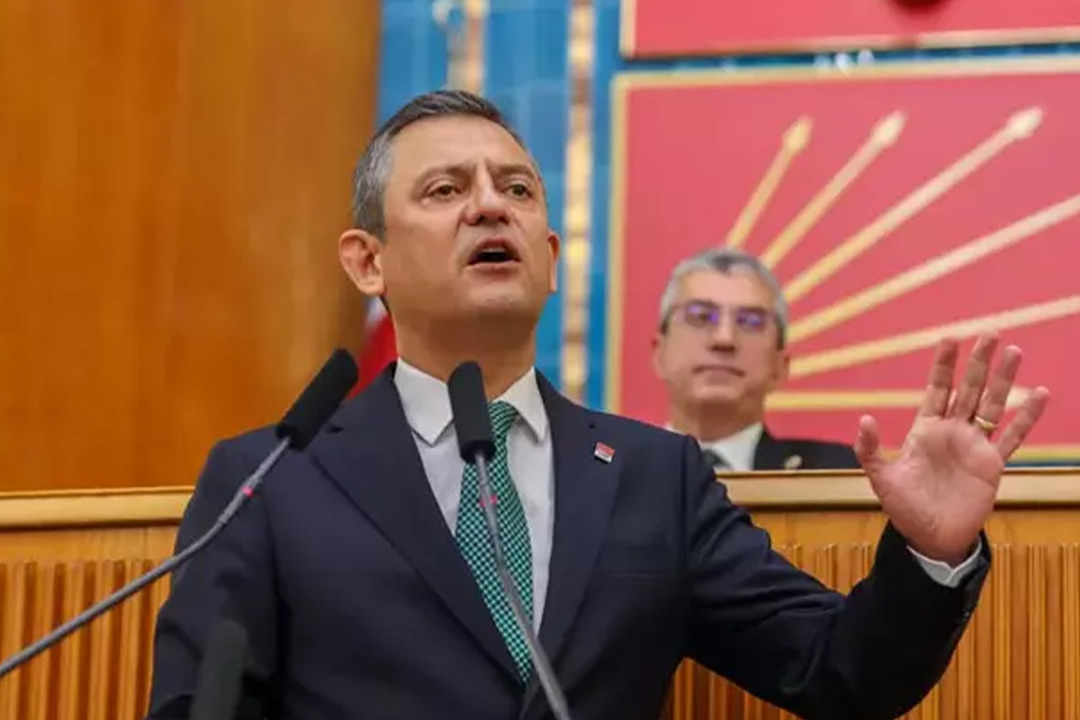 Cumhurbaşkanı Erdoğan'dan &Ouml;zel'e tazminat davası