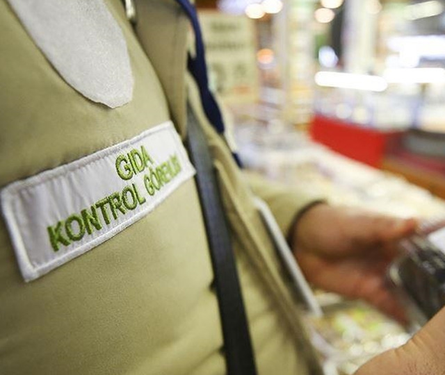 Gıdada skandal s&uuml;r&uuml;yor! Kıyma, sucuk, zeytinyağı&hellip; Bakanlık hile yapan firmaların listesini g&uuml;ncelledi