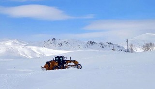 Van, Bitlis, Muş ve Hakkari'de 1011 yerleşim yerine ulaşım sağlanamıyor