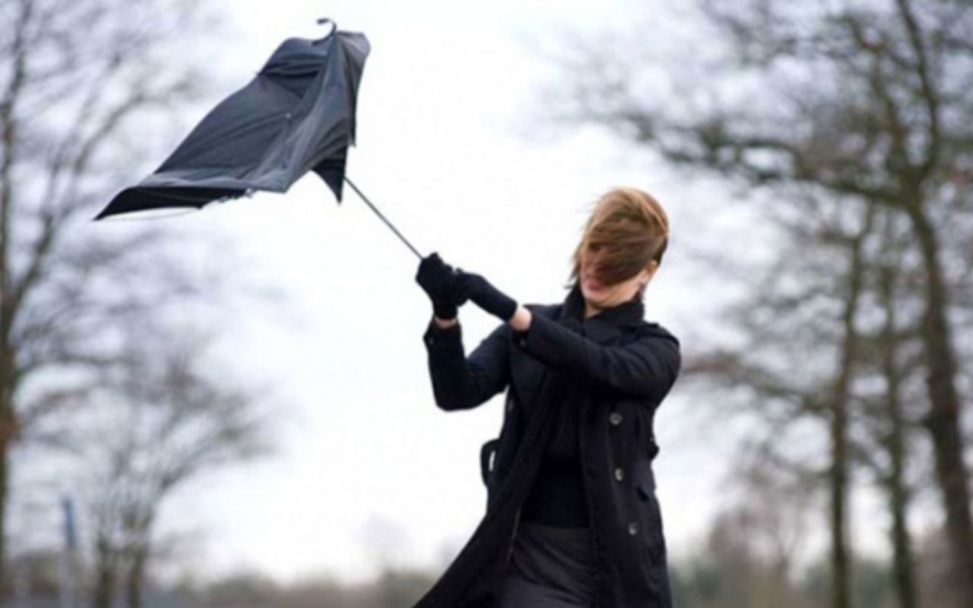 İstanbul&rsquo;dan sonra Ankara i&ccedil;in kuvvetli r&uuml;zgar ve fırtına uyarısı