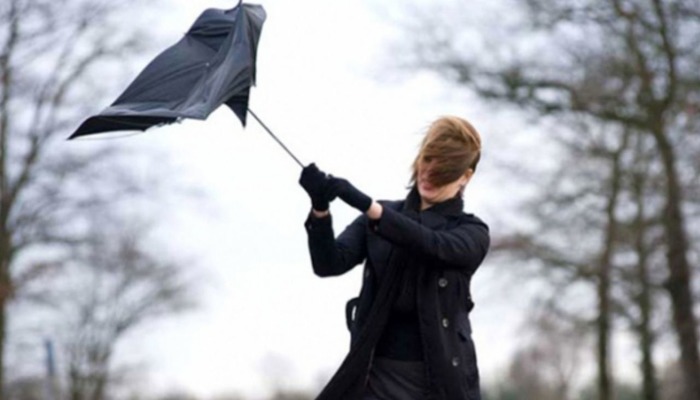 İstanbul&rsquo;dan sonra Ankara i&ccedil;in kuvvetli r&uuml;zgar ve fırtına uyarısı