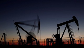 Brent petrol&uuml;n varili 65,53 dolardan işlem g&ouml;r&uuml;yor