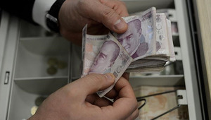 H&uuml;k&uuml;met d&uuml;ğmeye bastı! D&uuml;ş&uuml;k emekli maaşı alanlar i&ccedil;in yeni sistem: 'Vatandaşlık maaşı' geliyor