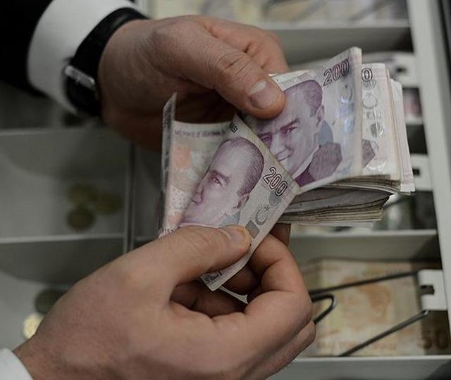 D&uuml;ş&uuml;k emekli maaşı alanlar i&ccedil;in yeni sistem! 'Vatandaşlık maaşı' geliyor