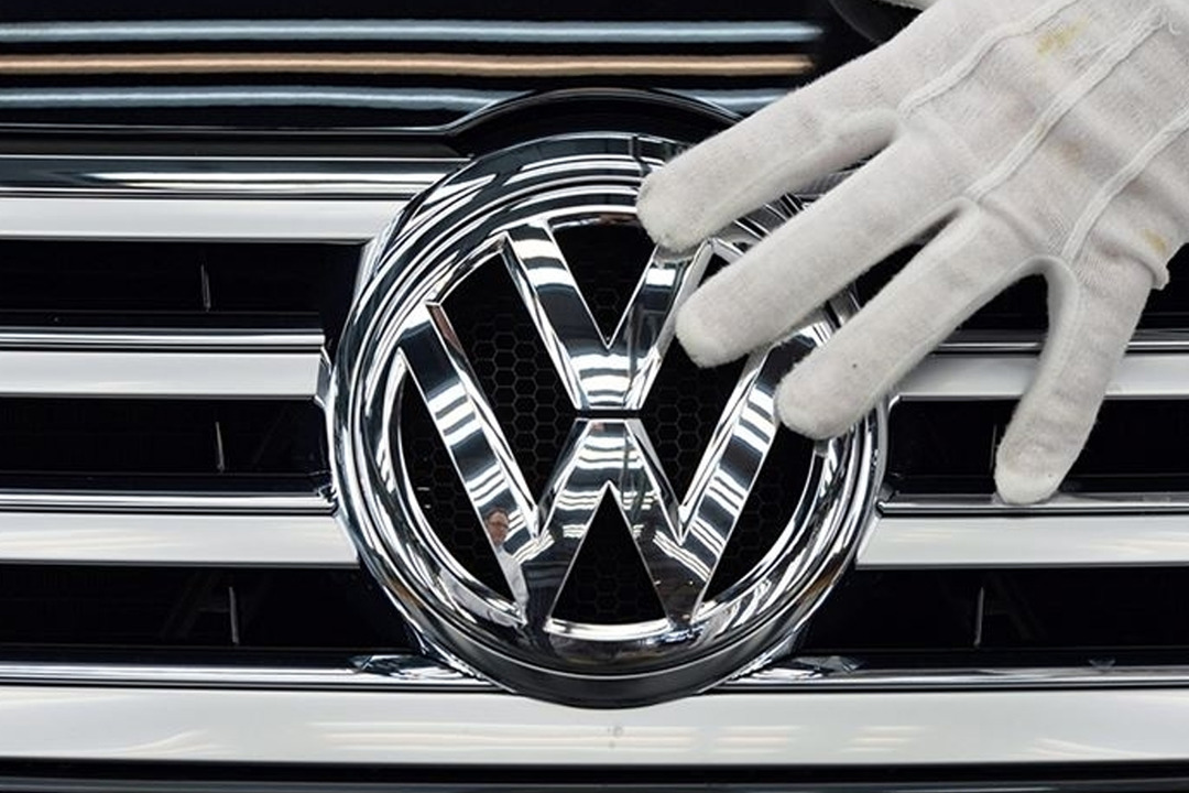 Alman otomotiv devine &Ccedil;in darbesi! Satışları sert d&uuml;şt&uuml;