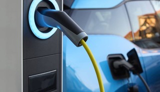 D&uuml;nyada 2025'teki elektrikli ara&ccedil; satışları 20,7 milyonla rekor kırdı