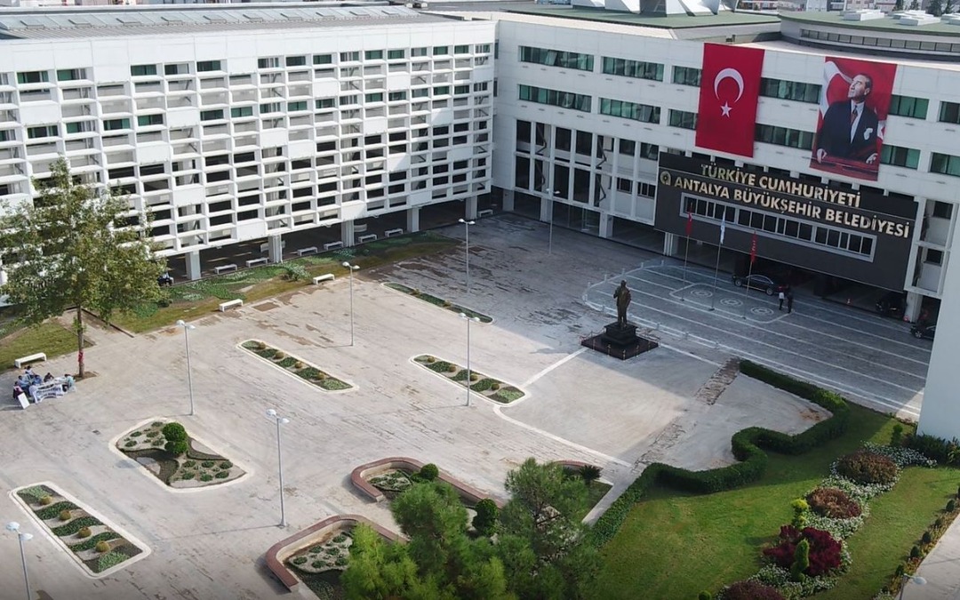 SON DAKİKA I Antalya B&uuml;y&uuml;kşehir Belediyesi'ne operasyon!