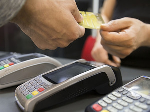 Kredi kartı kullanan milyonlarca kişiyi ilgilendiriyor! Yarından itibaren değişiyor