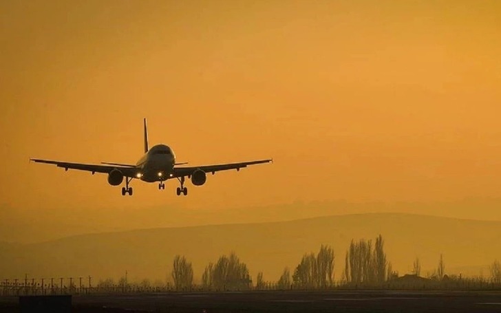 İran hava sahası u&ccedil;uşlara yeniden a&ccedil;ıldı