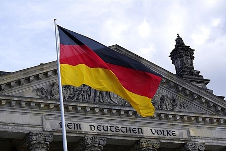 Alman ekonomisi 2 yıllık resesyonun ardından 2025'te y&uuml;zde 0,2 b&uuml;y&uuml;me kaydetti