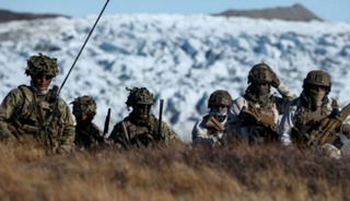 Avrupa'dan Gr&ouml;nland'a askeri kalkan: &Uuml;&ccedil; &uuml;lke asker g&ouml;nderiyor