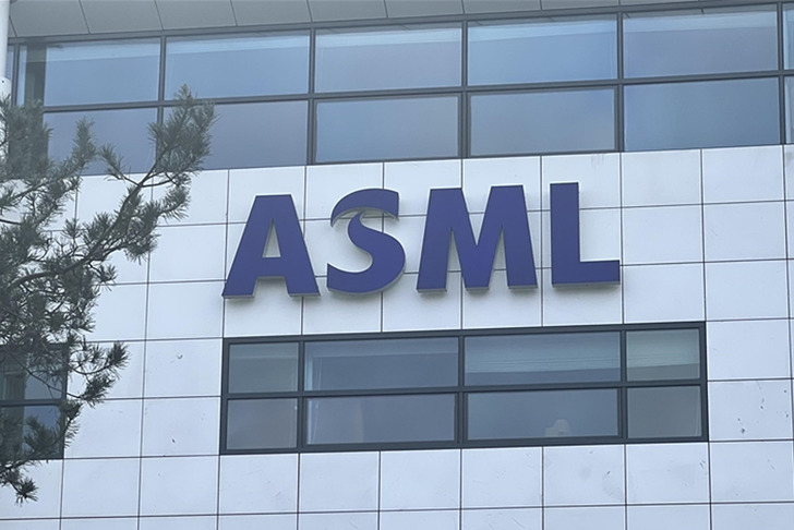 ASML Holding piyasa değerinde rekor! 500 milyar dolar aşıldı