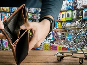 Daha zaman vardı ama... 30 euro d&uuml;zenlemesi erken zam getirdi: Ucuz &uuml;r&uuml;nlerde fiyat şimdiden 10 kat arttı!