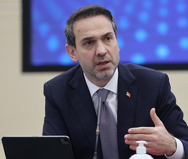 Bakan Bayraktar a&ccedil;ıkladı! Karadeniz'de 6 yeni sondaj programı