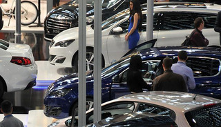 Kanada, &Ccedil;in'den ithal elektrikli ara&ccedil;lara getirdiği y&uuml;zde 100 ek g&uuml;mr&uuml;k vergisini kaldıracak