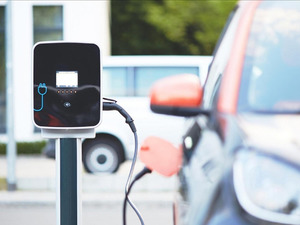 T&uuml;rkiye'de trafiğe kayıtlı elektrikli otomobil sayısı 370 bini aştı