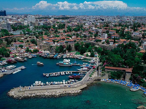 Ukrayna'dan Antalya'ya gelen turist sayısı &ccedil;ift haneli b&uuml;y&uuml;d&uuml;