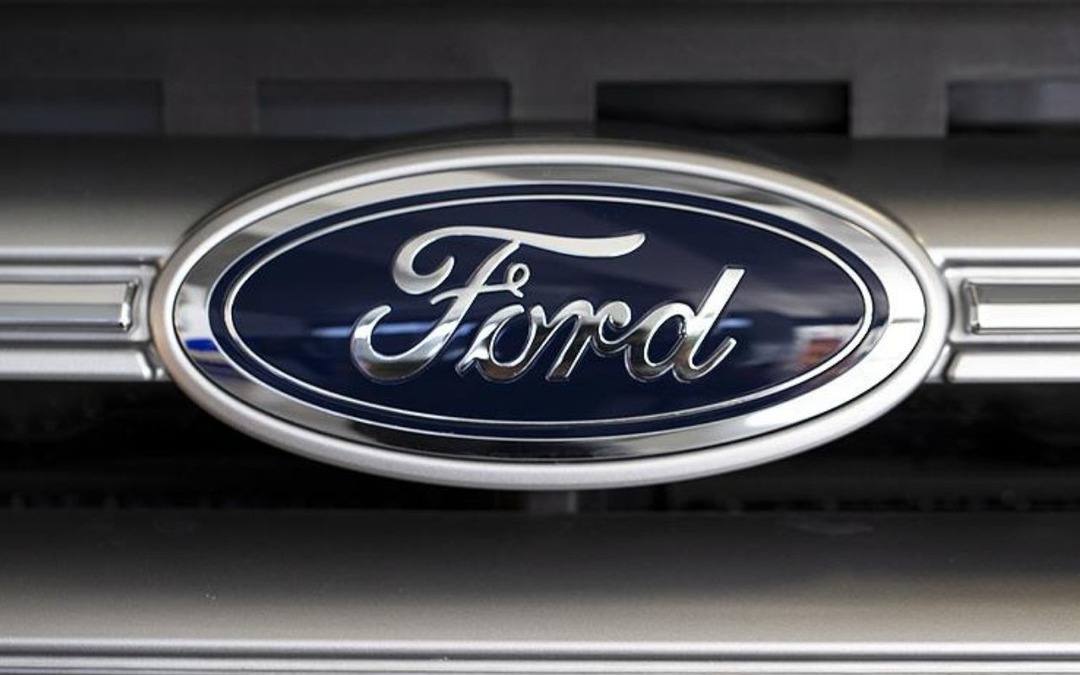 2025 yılı hafif ticari ara&ccedil; satış rakamları a&ccedil;ıklandı: Ford zirveyi bırakmadı!