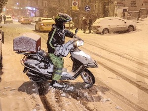 İstanbul'da ağır taşıtların ve kuryelerin trafiğe &ccedil;ıkışı yasaklandı