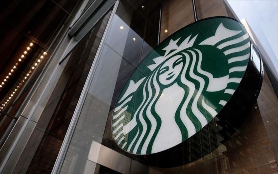 Starbucks şube sayısını azaltıyor!