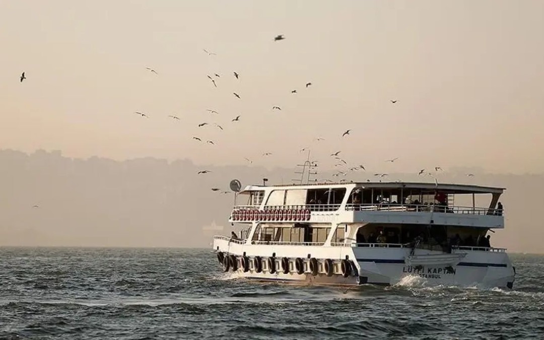 İzmir'de arabalı vapur seferleri iptal edildi