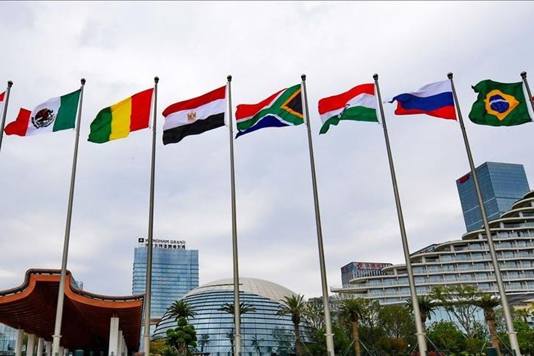 Rusya'dan 'BRICS' a&ccedil;ıklaması! K&uuml;resel ekonomide payı artıyor ama...