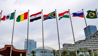 Rusya'dan 'BRICS' a&ccedil;ıklaması! K&uuml;resel ekonomide payı artıyor ama...