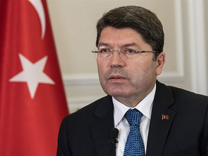 Bakan Tun&ccedil; a&ccedil;ıkladı! Hain saldırıda 35 kişi tutuklandı: "Bu al&ccedil;ak girişimi lanetliyorum"