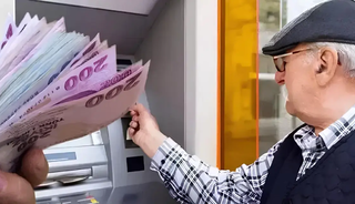 Emekli Maaşını Alanlar Dikkat! ATM'ye Koşan 60.000 TL &Ccedil;ekebilecek: İşte 2026 Yeni Kredi Şartları...