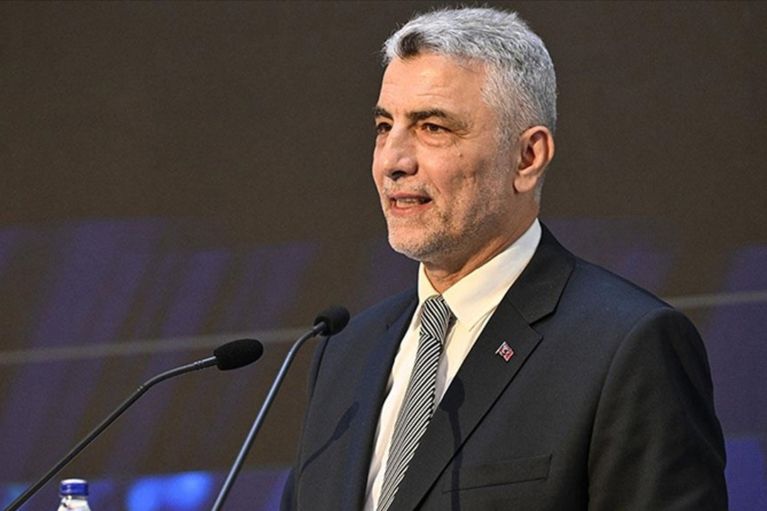 Bakan Bolat duyurdu! İhracat&ccedil;ılara yeni destek: Alıcı kredileri programı başladı