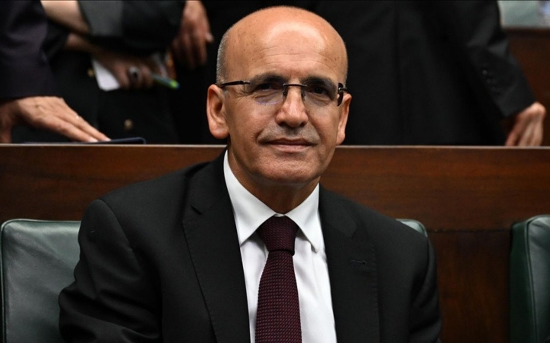 Bakan Şimşek'ten 3 &ouml;nemli gelişme vurgusu! "Programımızla finansal istikrarı g&uuml;&ccedil;lendirmeye devam ediyoruz"