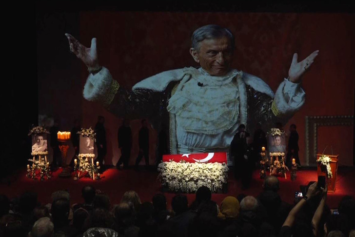 T&uuml;rk tiyatrosunun usta ismi Haldun Dormen son yolculuğuna uğurlandı