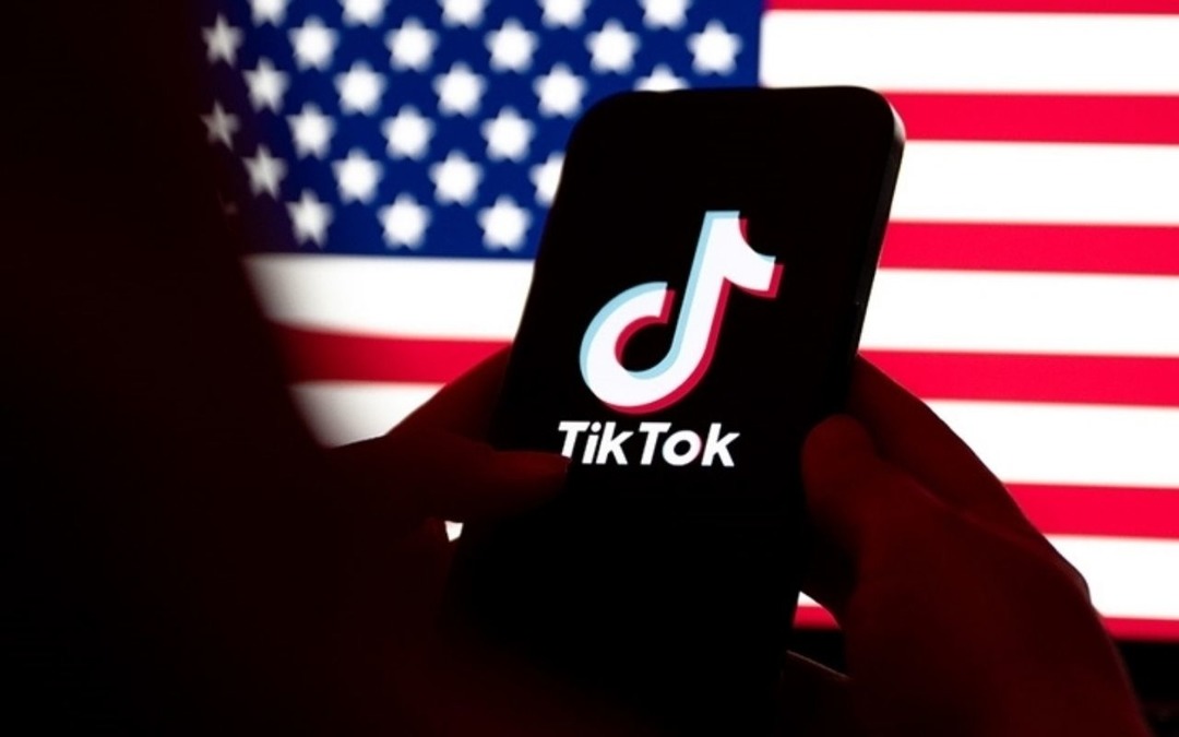 California Valisi Newsom'dan TikTok'a "Trump eleştirilerini bastırma" su&ccedil;laması