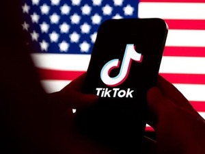 California Valisi Newsom'dan TikTok'a "Trump eleştirilerini bastırma" su&ccedil;laması