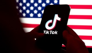California Valisi Newsom'dan TikTok'a "Trump eleştirilerini bastırma" su&ccedil;laması