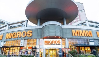 Migros'tan "taşeron" krizine çözüm: İşçilere kadro verildi