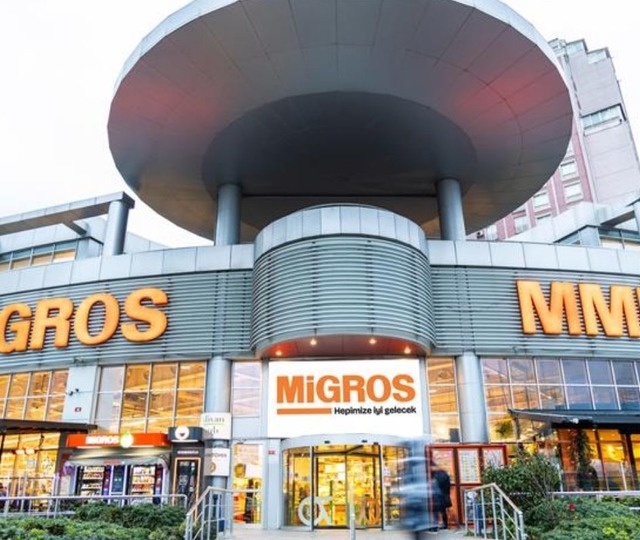 Migros'tan "taşeron" krizine &ccedil;&ouml;z&uuml;m: İş&ccedil;ilere kadro verildi