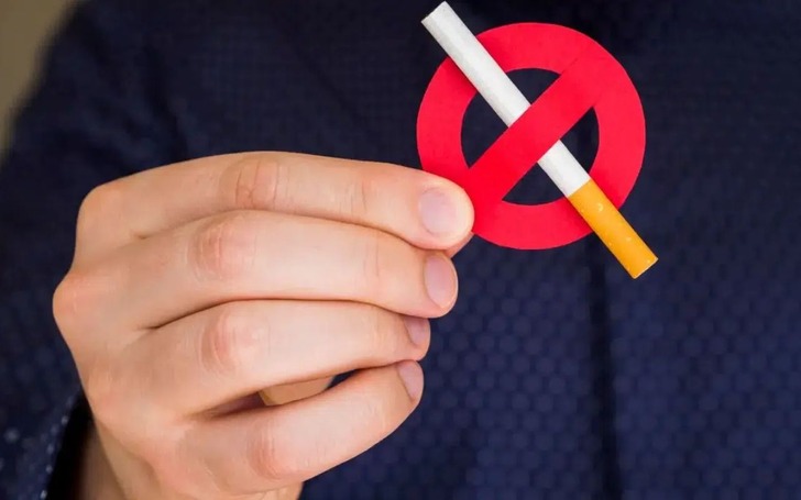 Sigaralar kasa arkasından kalkacak: O alanlarda t&uuml;ketim yasaklanıyor!