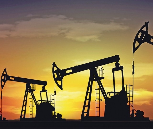 Brent petrol&uuml;n varili 67,64 dolardan işlem g&ouml;r&uuml;yor