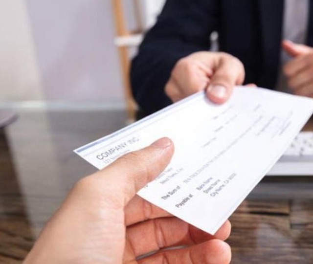 Karşılıksız &ccedil;eklerde bankaların y&uuml;k&uuml;ml&uuml;l&uuml;ğ&uuml; artırıldı: Limit 16 bin TL'yi aştı