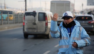 Trafikte yeni d&ouml;nem: Zabıtaya ceza ve denetim yetkisi verildi