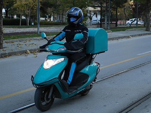 Yaş sınırı y&uuml;kseltildi, yeni kurallar geldi! Kuryeler i&ccedil;in SRC belgesi geliyor