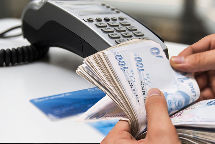 Kredi kartı kullananlar dikkat! Uzmanlardan &ccedil;arpıcı uyarı: Bu işlem bor&ccedil; y&uuml;k&uuml;n&uuml; artırıyor