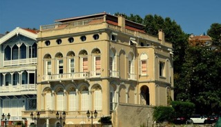 Boğaz'ın incisi Kara Todori Yalısı icradan satışta!