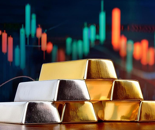 Altın ve g&uuml;m&uuml;şte tarihi d&uuml;ş&uuml;ş! Gram altın 7 bin TL'nin altına indi